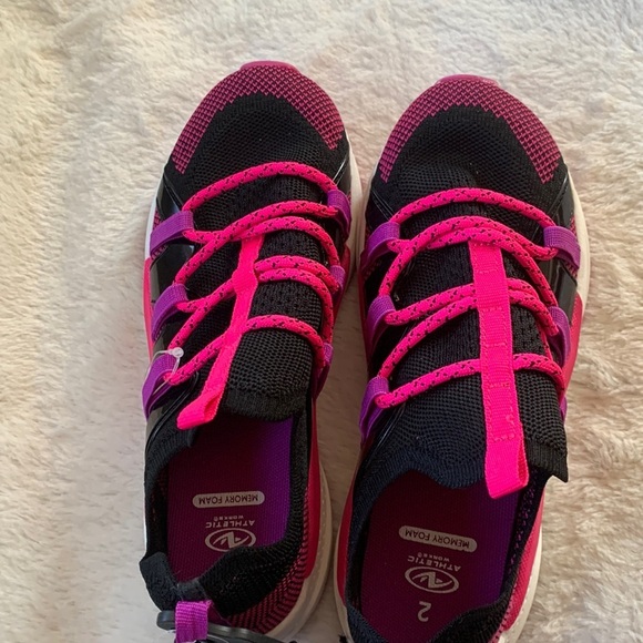 COPY - Girls sneakers, NWT - Picture 2 of 4